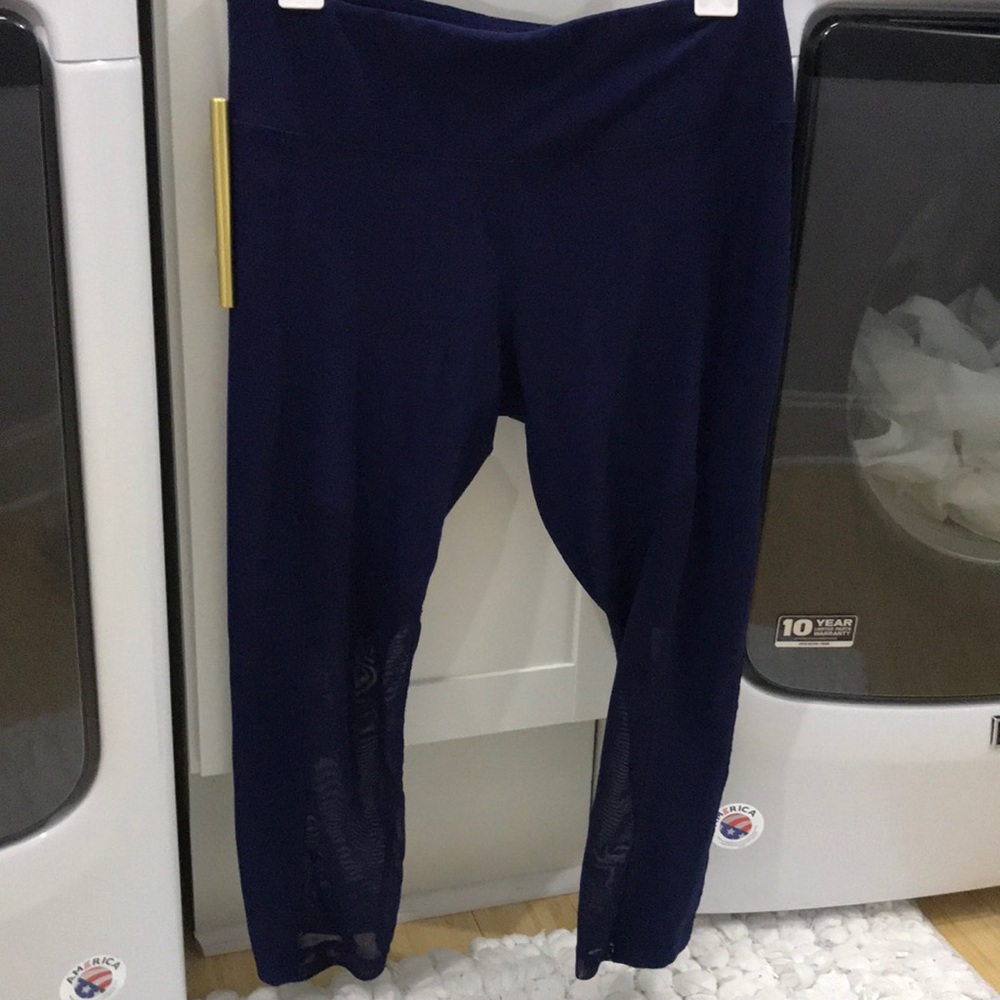 Navy yoga pants